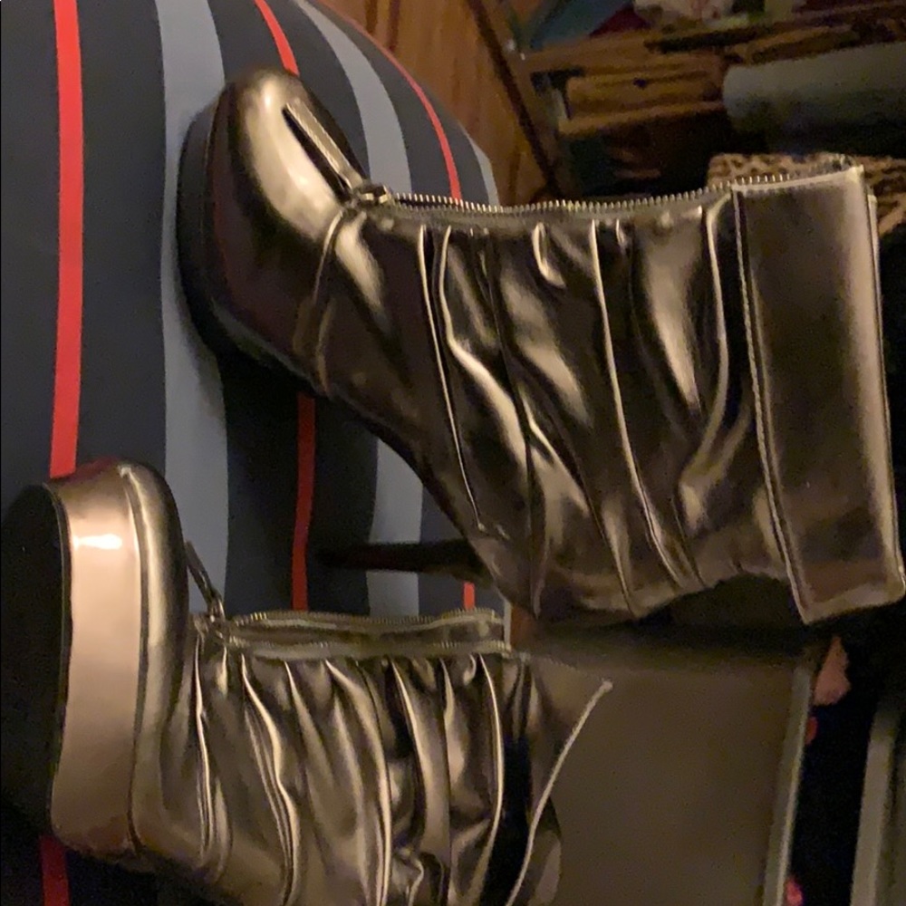 Ankle boots